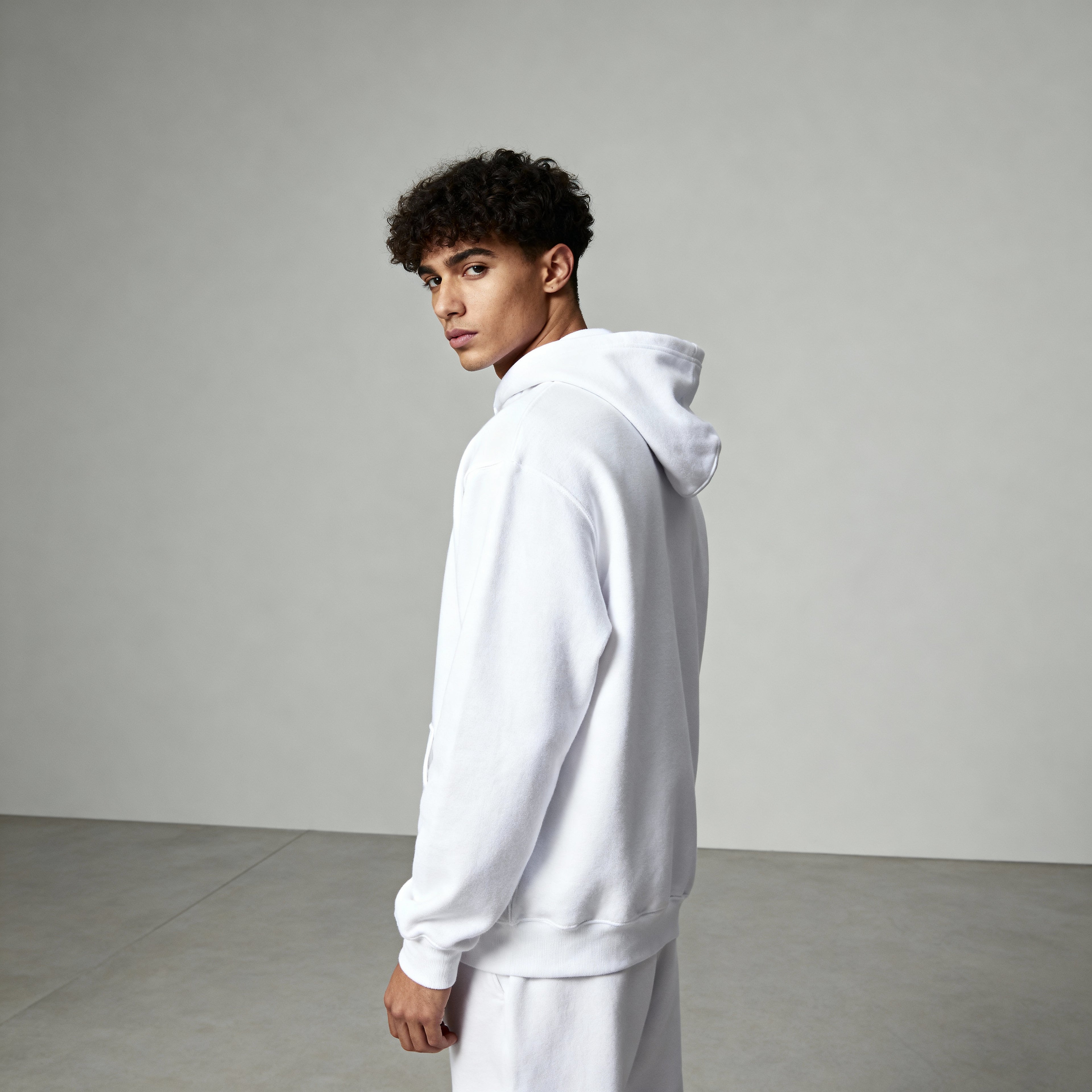Varnista Man's Classic Hoodie - White